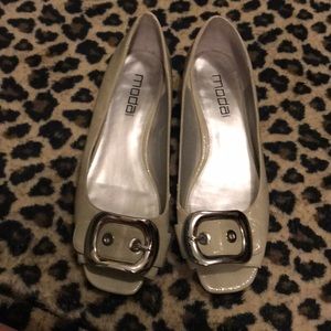 Moda flat peep toe size 11